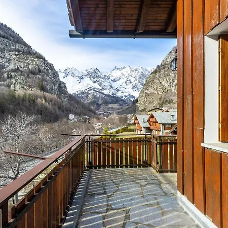 In Centro A Mont Blanc Appartement