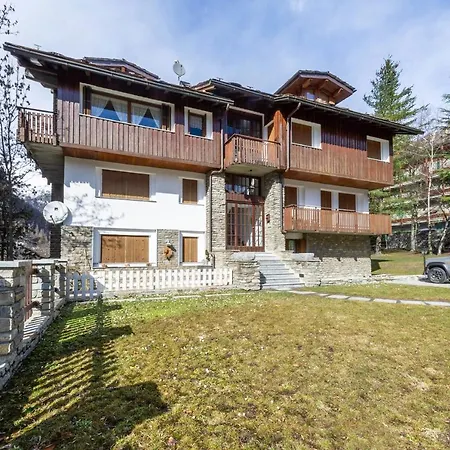 Apartment In Centro A Mont Blanc